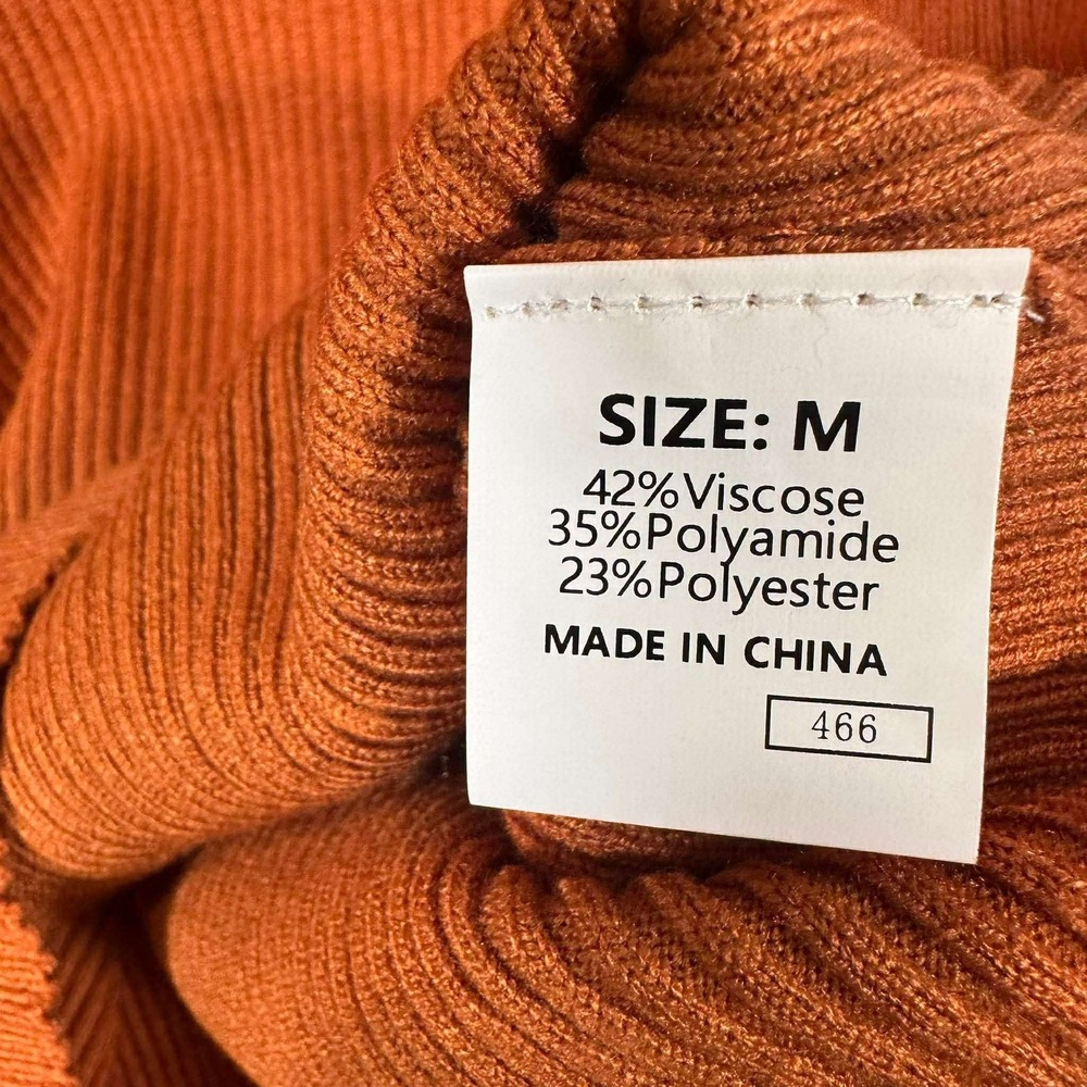 Dokotoo Ribbed Knit Fitted Short Sleeve Scoop Neck Top Rust Orange Medium NWT - Picture 5 of 5